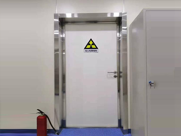 手动平开铅门.jpg 手动平开铅门.jpg